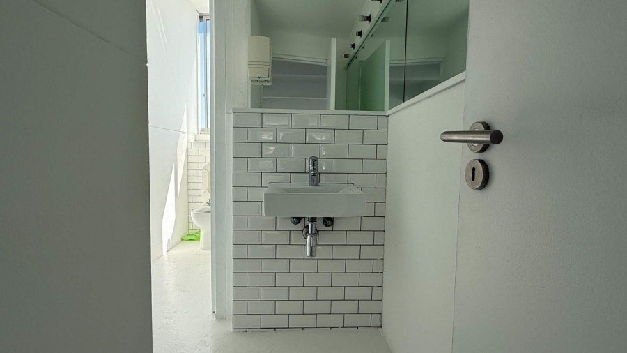 To Let Commercial Property for Rent in Gardens Western Cape